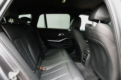 BMW 3 Series 2.0 330E M Sport Auto 5dr 42
