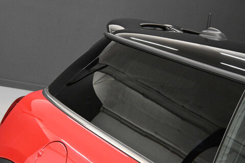 Mini Hatch 1.5 Cooper Sport Auto 3dr 35
