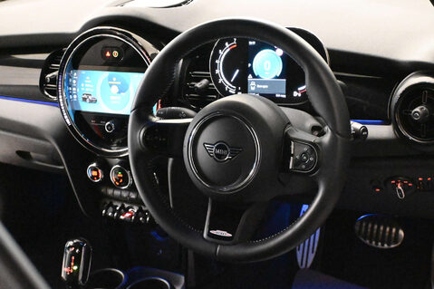 Mini Hatch 1.5 Cooper Sport Auto 3dr 28