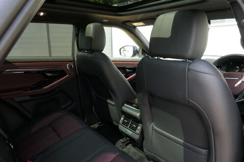 Land Rover Range Rover Evoque 2.0 Range Rover Evoque R-Dynamic HSE D Auto 4WD 5dr 30