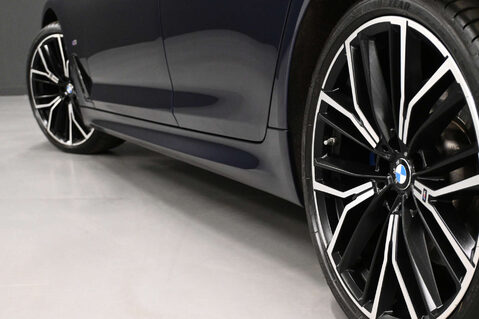 BMW 5 Series 3.0 540i xDrive M Sport MHEV Auto 4WD 5dr 8
