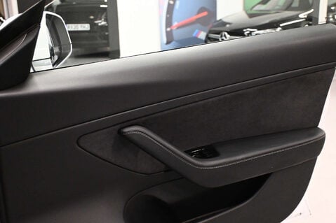 Tesla Model 3 Model 3 Standard-Range + 4dr 39
