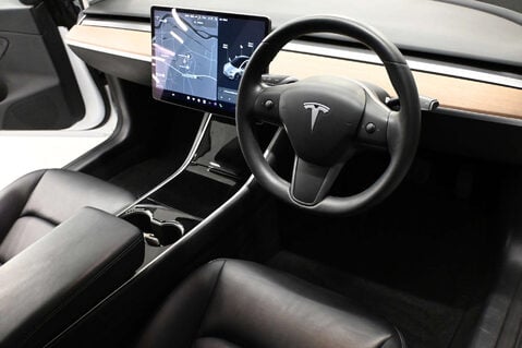 Tesla Model 3 Model 3 Standard-Range + 4dr 7