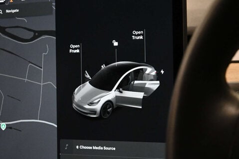 Tesla Model 3 Model 3 Standard-Range + 4dr 31