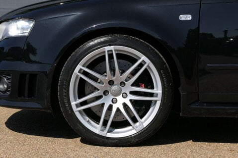 Audi A4 4.2 RS 4 Quattro 4WD 5dr 9