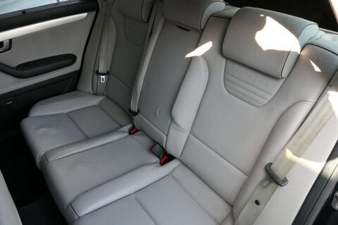 Audi A4 4.2 RS 4 Quattro 4WD 5dr 6