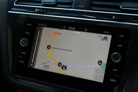 Volkswagen Tiguan 1.5 Tiguan Allspace R-Line TSi Semi-Auto 5dr 27
