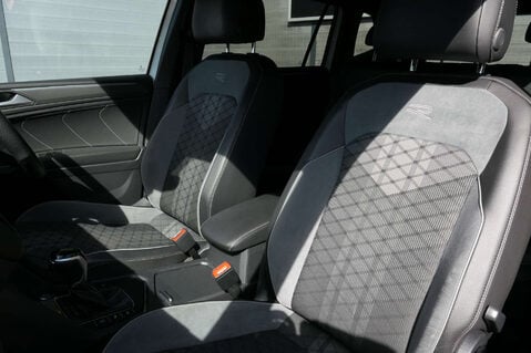 Volkswagen Tiguan 1.5 Tiguan Allspace R-Line TSi Semi-Auto 5dr 42