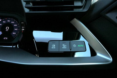 Audi A3 1.0 A3 Sportback 30 TFSI MHEV S Line Semi-Auto 5dr 37