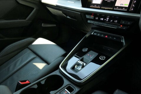 Audi A3 1.0 A3 Sportback 30 TFSI MHEV S Line Semi-Auto 5dr 25
