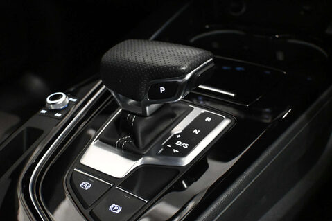 Audi A4 2.0 A4 Black Edition 35 TFSI MHEV Semi-Auto 5dr 19
