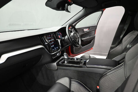Volvo V60 2.0 V60 R-Design T6 Recharge AWD Auto 4WD 5dr 22