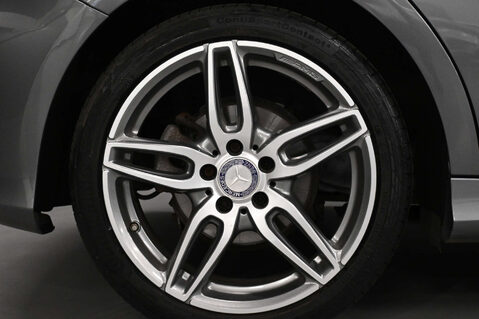 Mercedes-Benz A Class 2.1 A 200 D AMG Line Auto 5dr 31