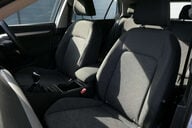 Volkswagen Golf 1.5 Golf Life TSi 5dr 4