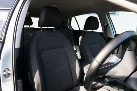 Volkswagen Golf 1.5 Golf Life TSi 5dr 20