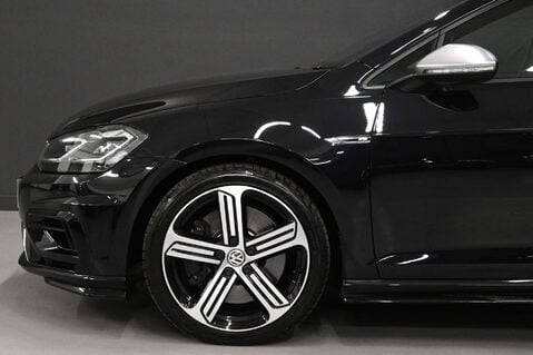 Volkswagen Golf 2.0 Golf R TSi 4Motion Semi-Auto 4WD 5dr 17