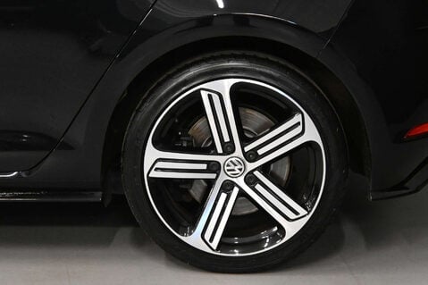 Volkswagen Golf 2.0 Golf R TSi 4Motion Semi-Auto 4WD 5dr 31