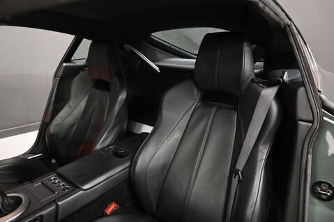 Aston Martin Vantage 4.3 Vantage V8 3dr 21