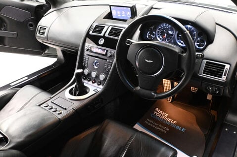 Aston Martin Vantage 4.3 Vantage V8 3dr 35