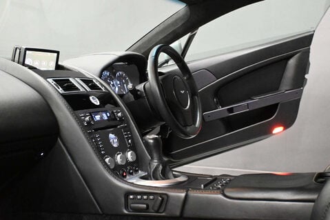 Aston Martin Vantage 4.3 Vantage V8 3dr 39