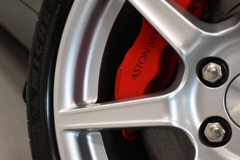 Aston Martin Vantage 4.3 Vantage V8 3dr 38