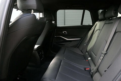 BMW 3 Series 2.0 330E M Sport Auto 5dr 27