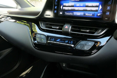 Toyota C-HR 1.8 C-HR Excel HEV CVT 5dr 27