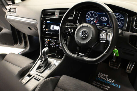 Volkswagen Golf 2.0 Golf R TSi Semi-Auto 4WD 5dr 4