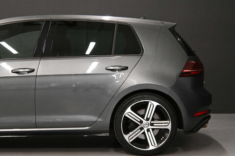 Volkswagen Golf 2.0 Golf R TSi Semi-Auto 4WD 5dr 31