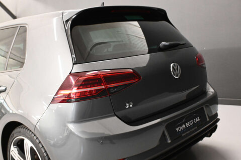 Volkswagen Golf 2.0 Golf R TSi Semi-Auto 4WD 5dr 40