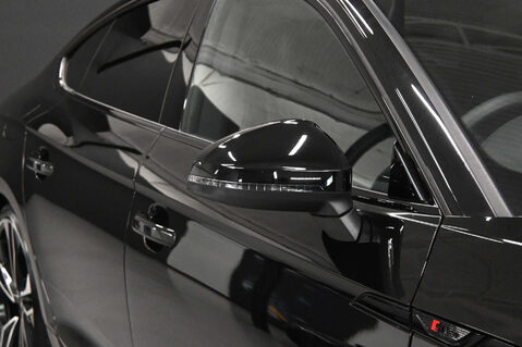 Audi A5 2.0 A5 Sportback 40 TFSI MHEV Black Edition Semi-Auto 5dr 19