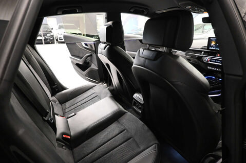 Audi A5 2.0 A5 Sportback 40 TFSI MHEV Black Edition Semi-Auto 5dr 18