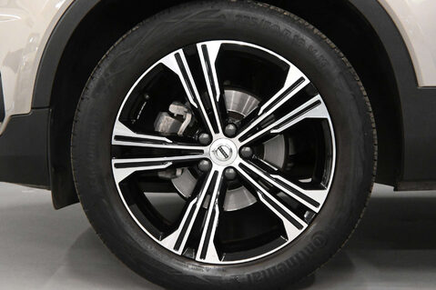 Volvo XC40 1.5 XC40 Inscription Pro T3 Auto 5dr 36