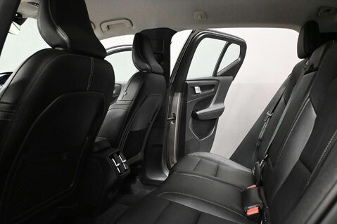 Volvo XC40 1.5 XC40 Inscription Pro T3 Auto 5dr 31