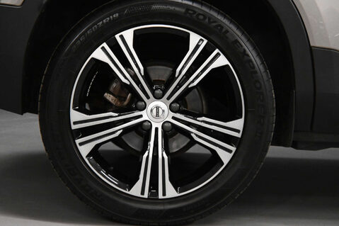 Volvo XC40 1.5 XC40 Inscription Pro T3 Auto 5dr 29