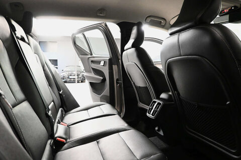 Volvo XC40 1.5 XC40 Inscription Pro T3 Auto 5dr 48