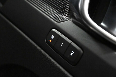 Volvo XC40 1.5 XC40 Inscription Pro T3 Auto 5dr 27