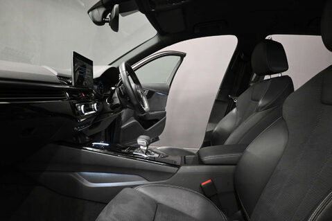 Audi A4 2.0 A4 Black Edition 35 TFSI MHEV Semi-Auto 5dr 34