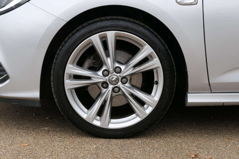 Vauxhall Astra 1.6 Astra SRi VX-Line Nav T S/S 5dr 9