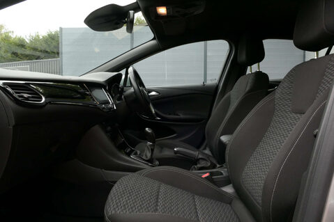 Vauxhall Astra 1.6 Astra SRi VX-Line Nav T S/S 5dr 41