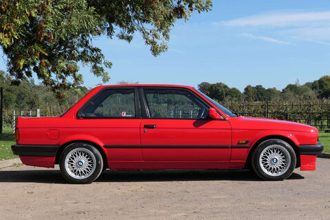 BMW 3 Series 2.5 325i SE 2dr 16