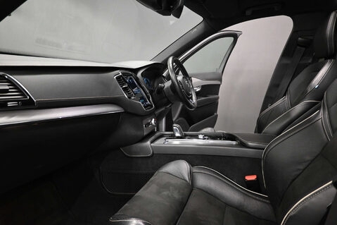 Volvo XC90 2.0 XC90 R-Design T8 Recharge AWD Auto 4WD 5dr 40