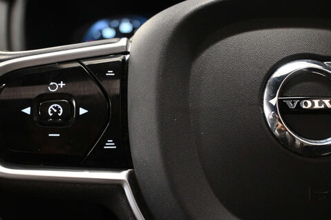 Volvo XC90 2.0 XC90 R-Design T8 Recharge AWD Auto 4WD 5dr 31