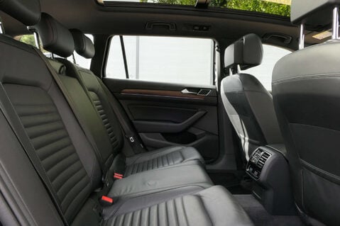 Volkswagen Passat 1.4 Passat GTe Semi-Auto 5dr 26
