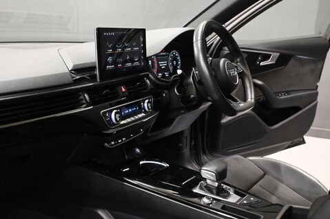 Audi A4 2.0 A4 Black Edition 35 TFSI MHEV Semi-Auto 5dr 35