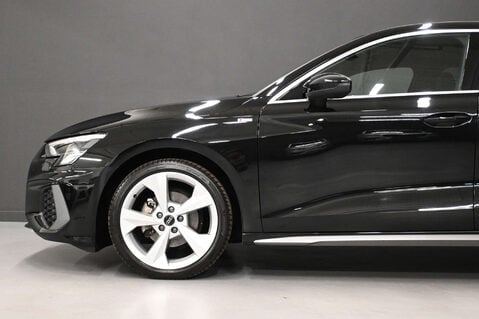 Audi A3 1.5 A3 Sportback 35 TFSI MHEV S Line Semi-Auto 5dr 32