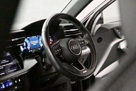 Audi A3 1.5 A3 Sportback 35 TFSI MHEV S Line Semi-Auto 5dr 7