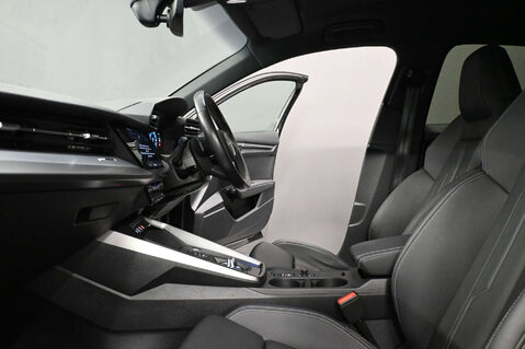 Audi A3 1.5 A3 Sportback 35 TFSI MHEV S Line Semi-Auto 5dr 57