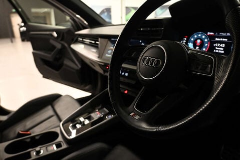 Audi A3 1.5 A3 Sportback 35 TFSI MHEV S Line Semi-Auto 5dr 25