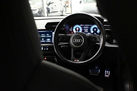 Audi A3 1.5 A3 Sportback 35 TFSI MHEV S Line Semi-Auto 5dr 10